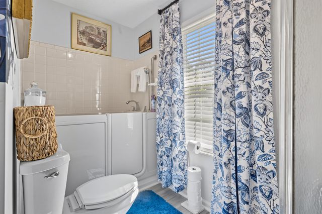 1101 Fox Sparrow Dr., Murrells Inlet, SC 29576