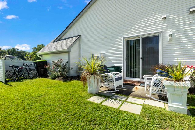 1101 Fox Sparrow Dr., Murrells Inlet, SC 29576