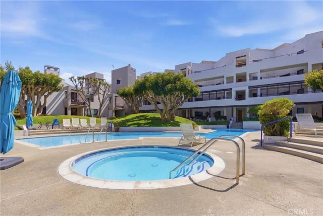 510 The Village 409, Redondo Beach, CA 90277