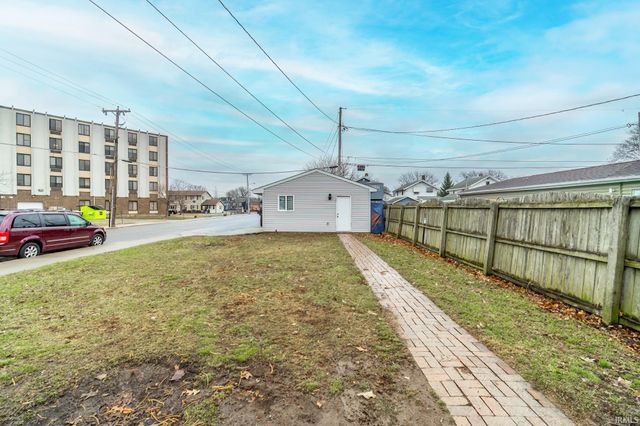 2022 Saint Mary's Avenue, Fort Wayne, IN 46808
