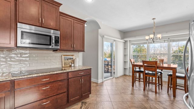 4806 FORUM BLVD, Columbia, MO 65203