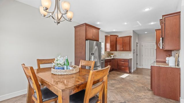 4806 FORUM BLVD, Columbia, MO 65203