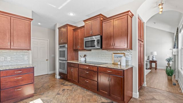 4806 FORUM BLVD, Columbia, MO 65203