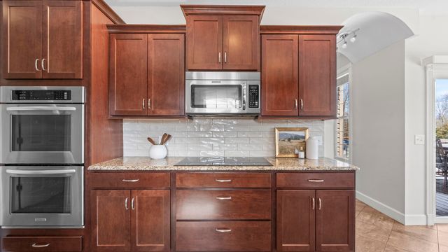 4806 FORUM BLVD, Columbia, MO 65203