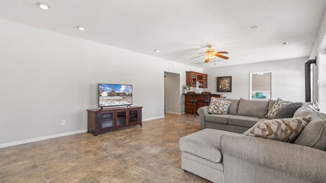 4806 FORUM BLVD, Columbia, MO 65203