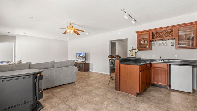 4806 FORUM BLVD, Columbia, MO 65203