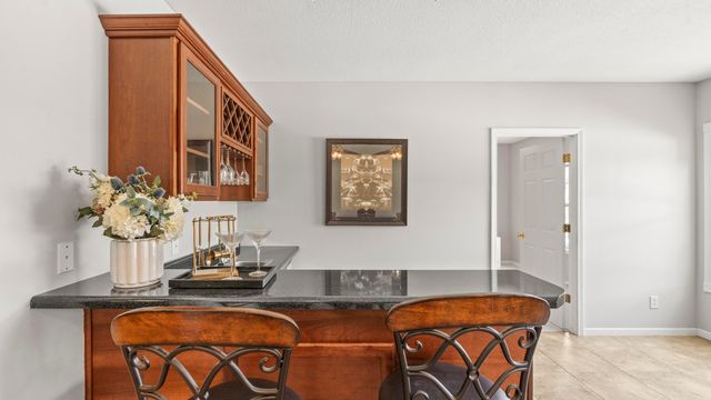 4806 FORUM BLVD, Columbia, MO 65203