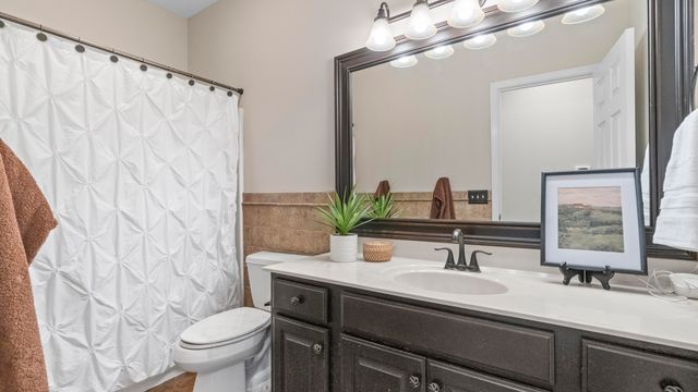 4806 FORUM BLVD, Columbia, MO 65203