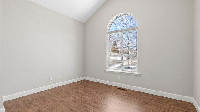 4806 FORUM BLVD, Columbia, MO 65203