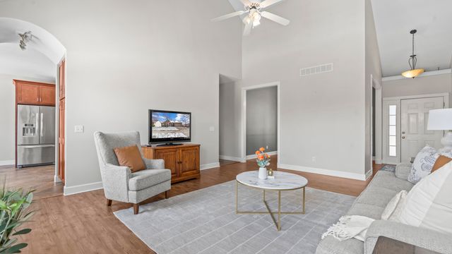 4806 FORUM BLVD, Columbia, MO 65203