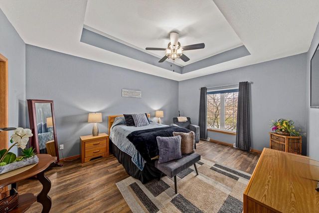 2804 Glen Ivy DRIVE, West Bend, WI 53090