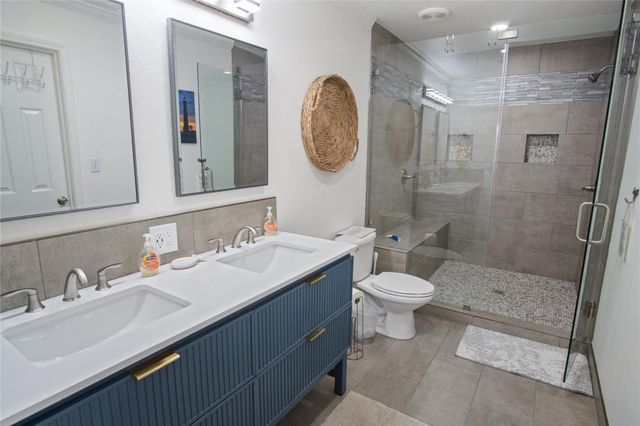 983 Driftwood Drive, Crystal Beach, TX 77650