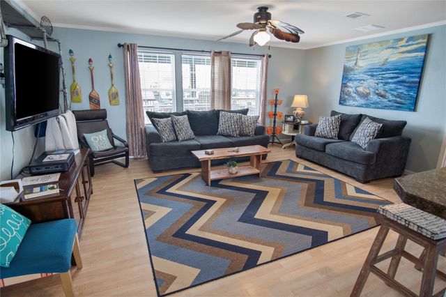 983 Driftwood Drive, Crystal Beach, TX 77650