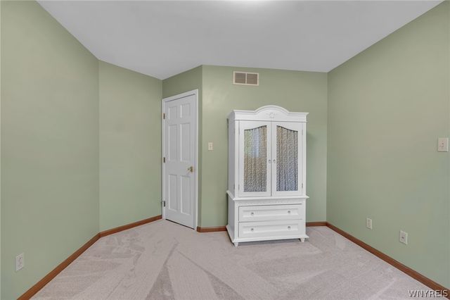 165 Schwartz Road, Lancaster, NY 14086