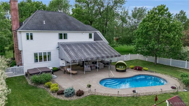 165 Schwartz Road, Lancaster, NY 14086