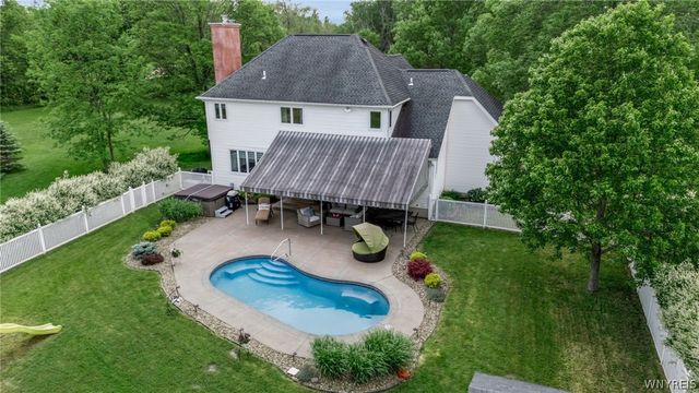165 Schwartz Road, Lancaster, NY 14086