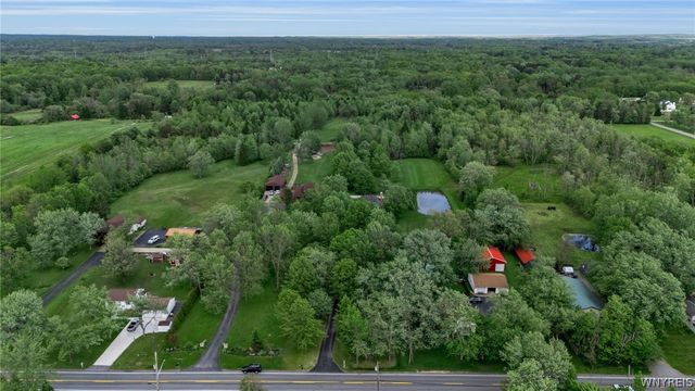 165 Schwartz Road, Lancaster, NY 14086