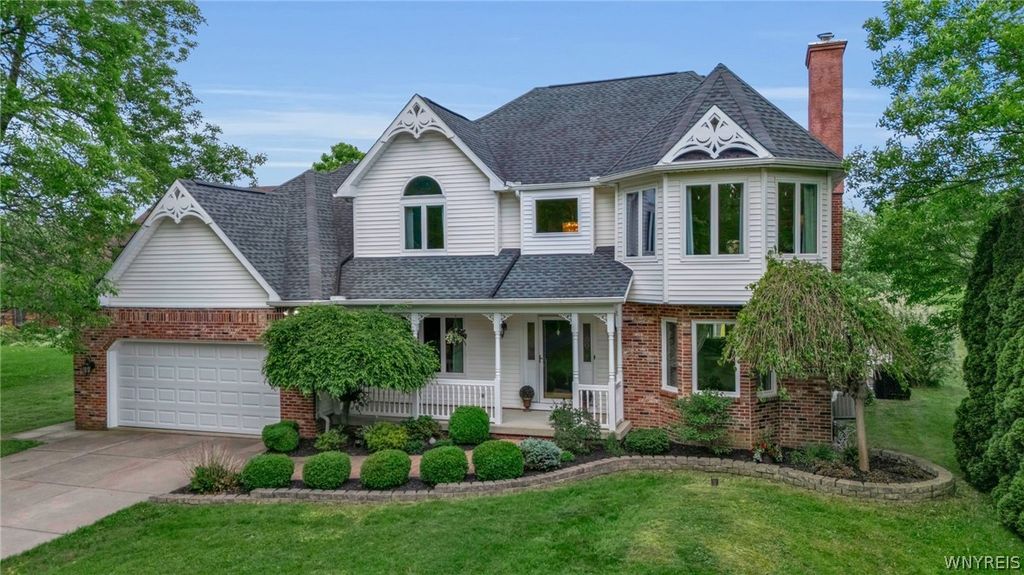 165 Schwartz Road, Lancaster, NY 14086