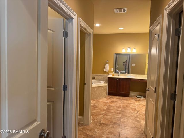122 Grandview Terrace Drive 42, Youngsville, LA 70592