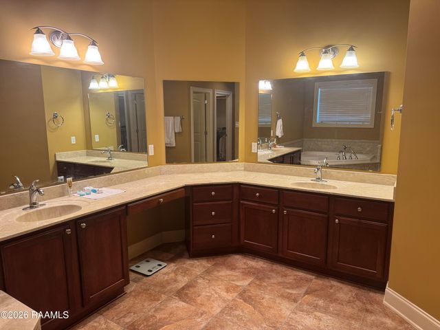 122 Grandview Terrace Drive 42, Youngsville, LA 70592