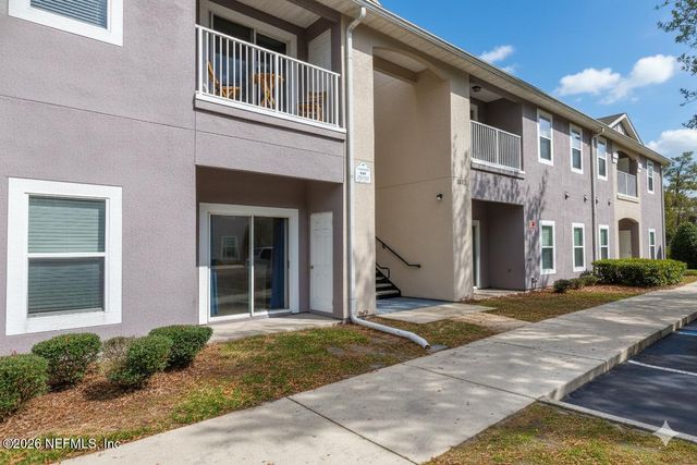 6070 MAGGIES Circle 105, Jacksonville, FL 32244