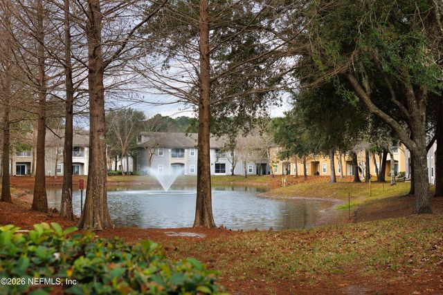 6070 MAGGIES Circle 105, Jacksonville, FL 32244