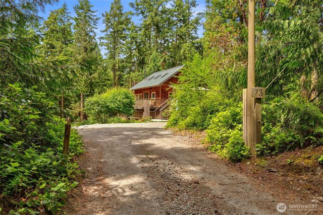73 Middlepoint Road, Port Townsend, WA 98368