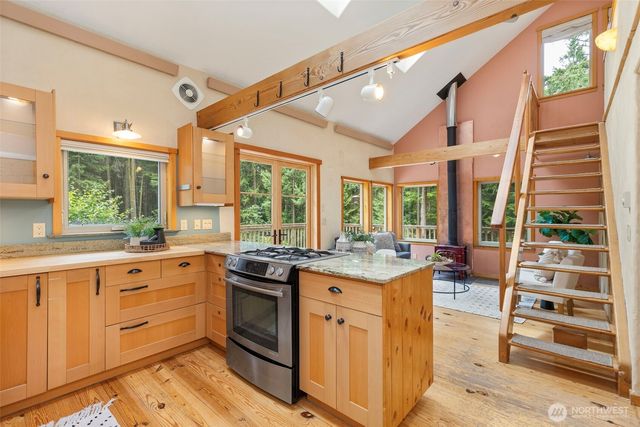 73 Middlepoint Road, Port Townsend, WA 98368