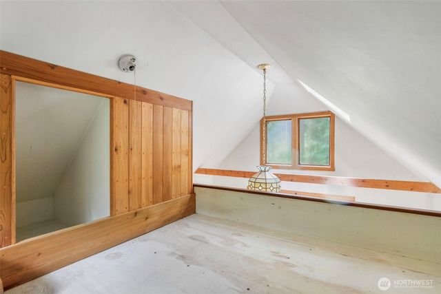73 Middlepoint Road, Port Townsend, WA 98368