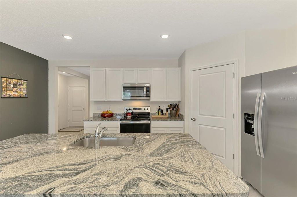 Image 12 of property listing at 17733 CANOPY PLACE, Bradenton, FL 34211