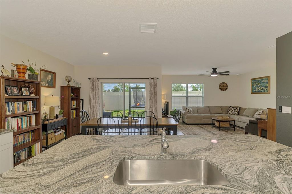 Image 15 of property listing at 17733 CANOPY PLACE, Bradenton, FL 34211