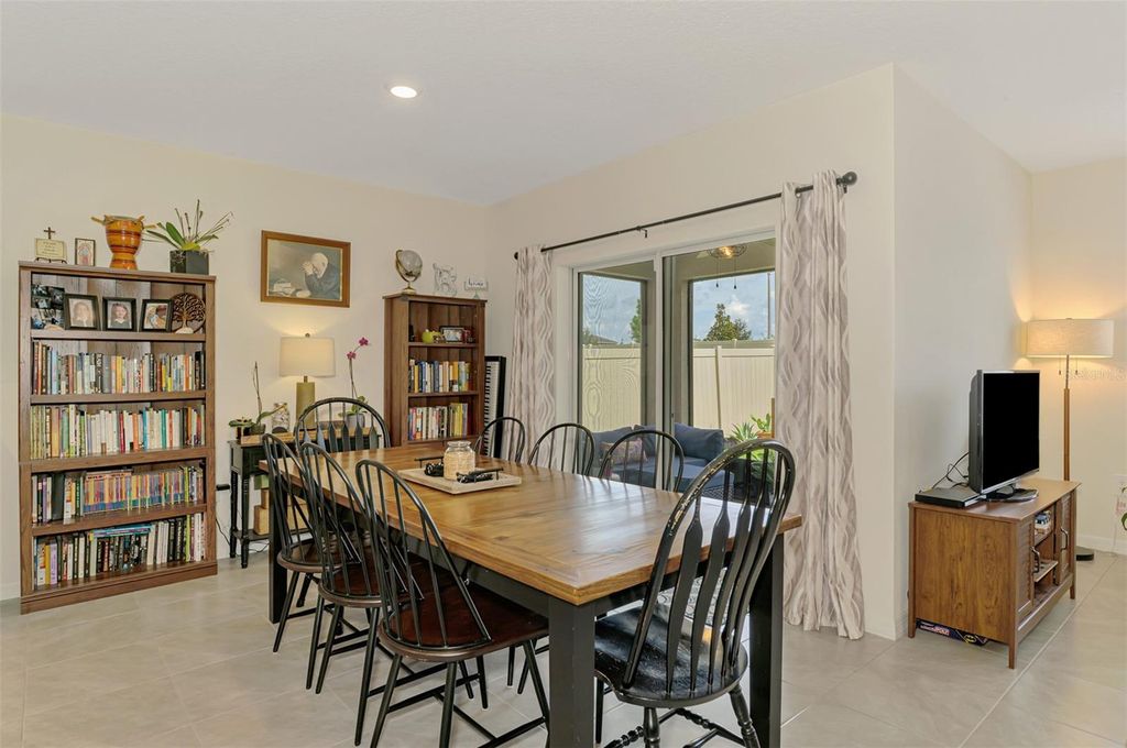 Image 18 of property listing at 17733 CANOPY PLACE, Bradenton, FL 34211