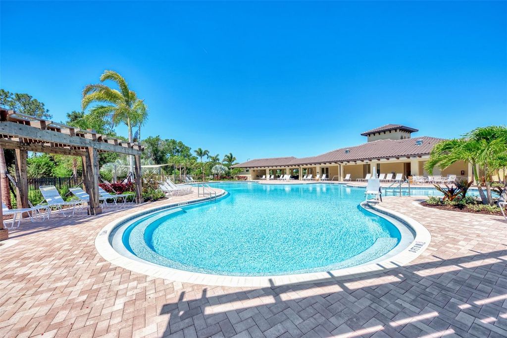 Image 51 of property listing at 17733 CANOPY PLACE, Bradenton, FL 34211