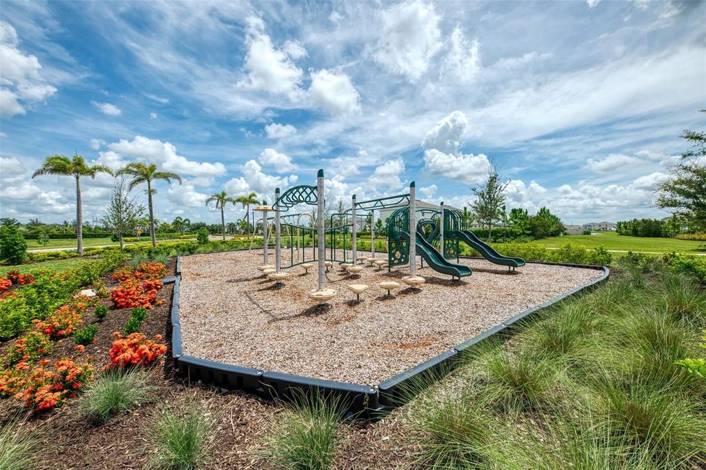 Image 54 of property listing at 17733 CANOPY PLACE, Bradenton, FL 34211