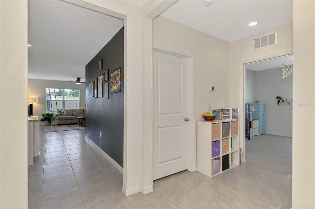 Image 7 of property listing at 17733 CANOPY PLACE, Bradenton, FL 34211
