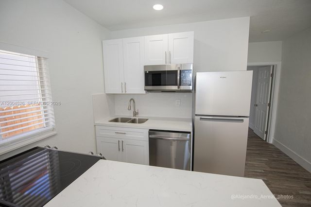 3045 SW 21st Street, Miami, FL 33145