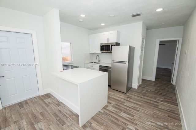 3045 SW 21st Street, Miami, FL 33145