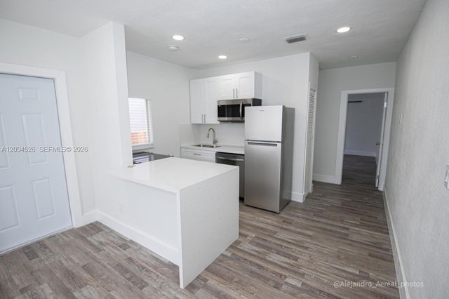 3045 SW 21st Street, Miami, FL 33145