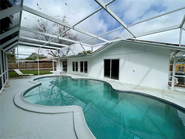 4215 18TH AVENUE DRIVE W, Bradenton, FL 34205