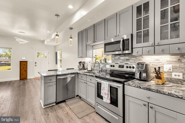 1002 58TH AVE, Capitol Heights, MD 20743