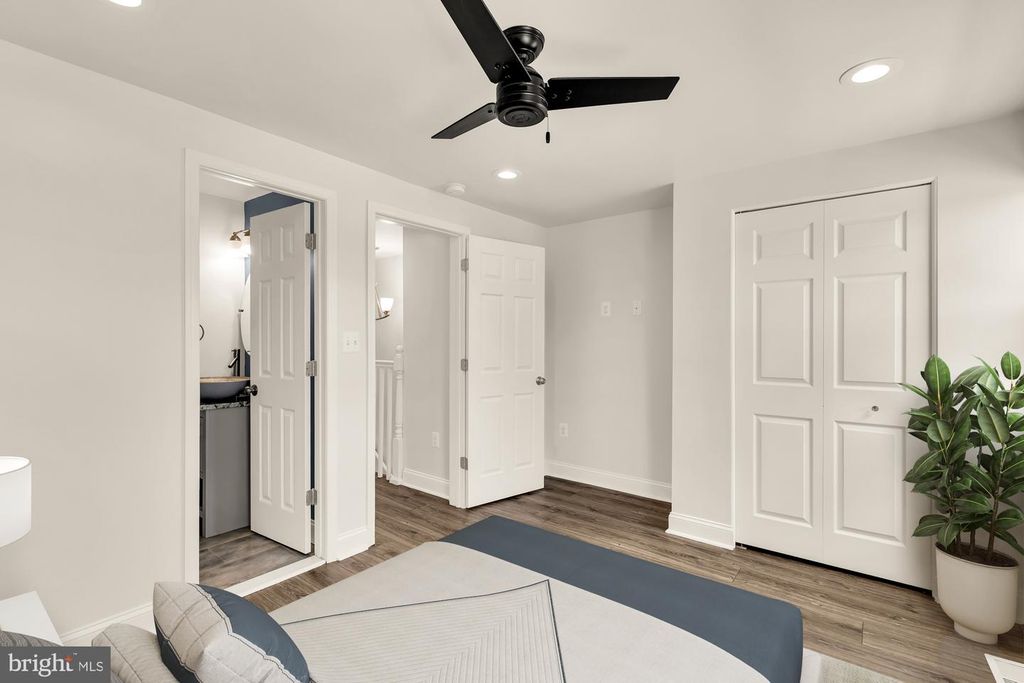 Image 31 of property listing at 1002 58TH AVE, Capitol Heights, MD 20743
