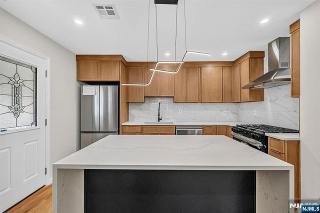 45 Adams Street, Clifton, NJ 07011