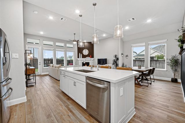 1602 Harvest Lake Drive, Missouri City, TX 77459