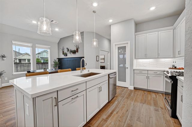 1602 Harvest Lake Drive, Missouri City, TX 77459