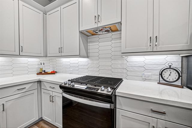 1602 Harvest Lake Drive, Missouri City, TX 77459