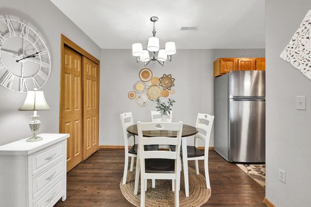 6940 S Rolling Meadows COURT, Oak Creek, WI 53154