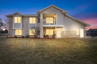 6940 S Rolling Meadows COURT, Oak Creek, WI 53154