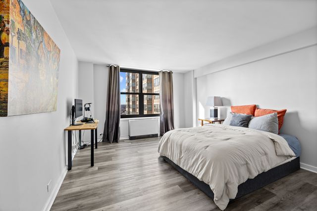 3430 N Lake Shore Drive 15L, Chicago, IL 60657