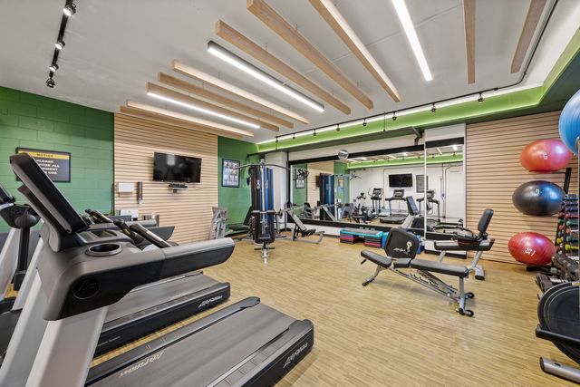 3430 N Lake Shore Drive 15L, Chicago, IL 60657