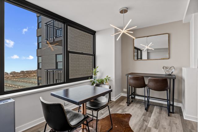 3430 N Lake Shore Drive 15L, Chicago, IL 60657